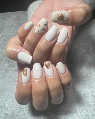 ミディアム Lis10 表参道 マグネット🤍MAIのネイルデザイン