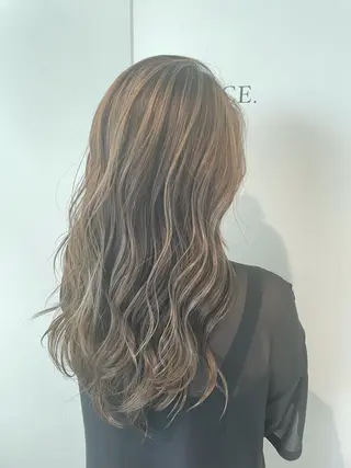 ロング カラー Chere rosso所属・✨頭身浴無料 -chere-金剛店のヘアスタイル