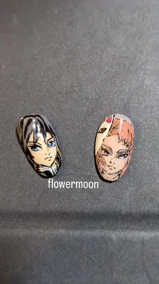 ネイル フラワー ムーンのネイルデザイン