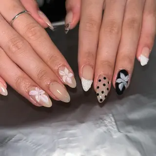 ネイル ハルナ/当日予約 🆗🪩のネイルデザイン