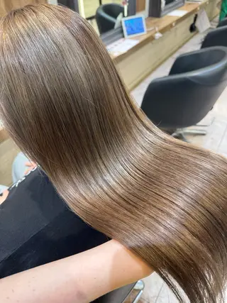 ロング カラー さら艶ストレート 🩶Suzuneのヘアスタイル