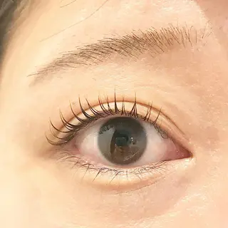 マツエク・マツパ miel大宮店所属・矢部 奈々の眉毛・アイブロウイメージ