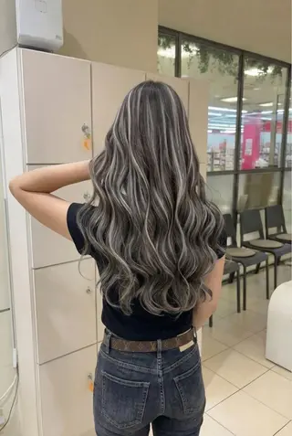 ロング 髪を綺麗に伸ばす人/ 艶髪✨️針田 綾音✨のヘアスタイル