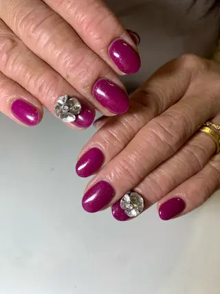 ネイル m.i private nail salon所属・大西 真衣のネイルデザイン