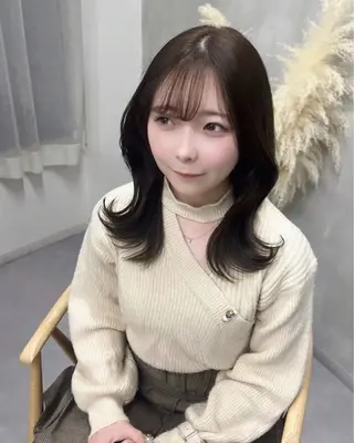 セミロング 艶レイヤー🍊 加藤隆也のヘアスタイル