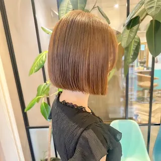 ショート ストンボブ/レイヤー 艶カラー💎ヒデジのヘアスタイル