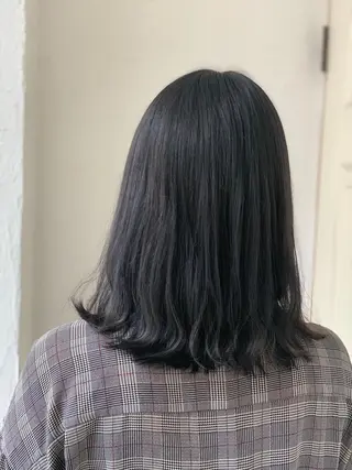 セミロング カラー fio マナミのヘアスタイル