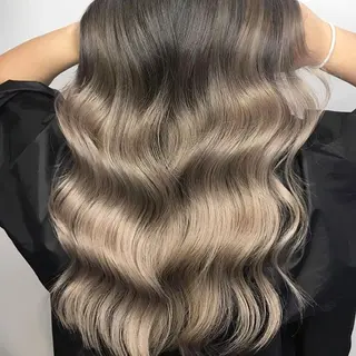 ロング カラー レイヤーカット BLend 渋谷のヘアスタイル