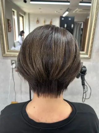 ショート カラー Lien 深井店のヘアスタイル