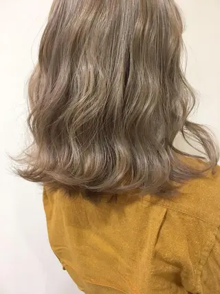 カラー 工藤 綾華のヘアスタイル