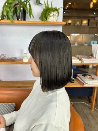 ミディアム 古澤 咲来のヘアスタイル