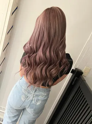 セミロング カラー 🔥ハイトーンカラー ギャルNAOKI🔥のヘアスタイル