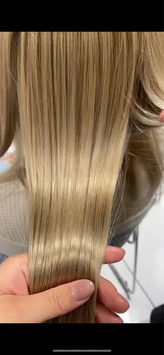 ロング レイヤー・ナチュラル RUKUのヘアスタイル