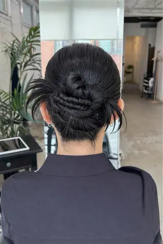 ヘアアレンジ 透明感カラー・ 髪質改善🩵イケダのヘアスタイル