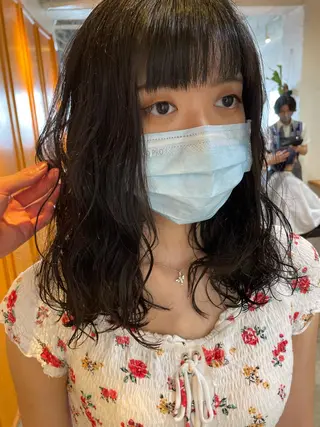 ミディアム パーマ レイヤー／似合わせ TAKUYAのヘアスタイル