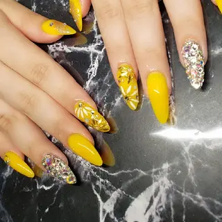 ネイル セミロング クロキ 。のネイルデザイン