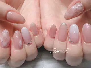 ネイル 芦辺 香奈のネイルデザイン