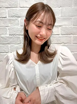 セミロング カラー 【韓国ヘア×透明感 カラー】笹谷 莉未のヘアスタイル
