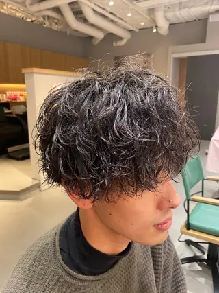 ミディアム パーマ メンズ unopulir Vamos店所属・梅田茶屋町メンズ 専門美容師 山元一平のヘアスタイル