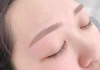 アイブロウ akari 🧸🧡のマツエク・マツパデザイン