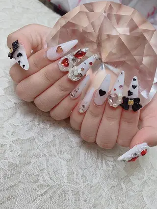 ネイル ベスティオーラ所属・ニコ ニコのネイルデザイン