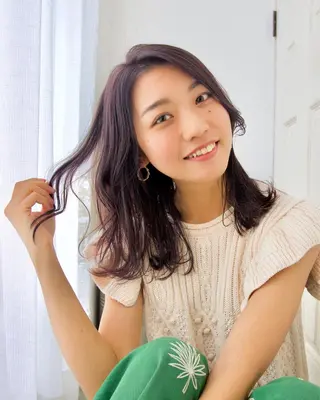 セミロング カラー 🍑もも 🍑のヘアスタイル