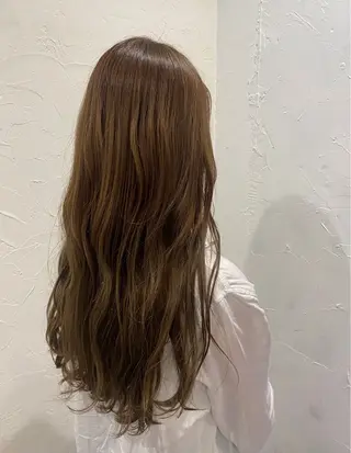 ロング 室谷 ゆりあのヘアスタイル