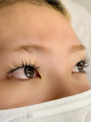 マツエク・マツパ Pink Doll House 天久店所属・nameki narumiのマツエク・マツパデザイン