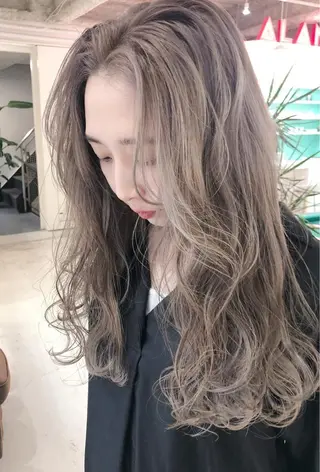 ロング 🧨ブリーチー×ボブ レイヤー💎じゅえるのヘアスタイル