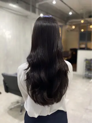 ロング カラー shiori/透明感 /顔周り/髪質改善のヘアスタイル