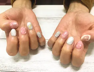 ミディアム ネイル リラネイル Aikenのネイルデザイン