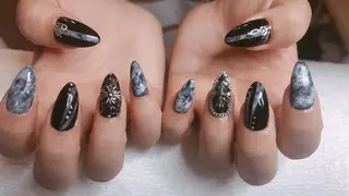 セミロング ネイル 長さ出し専門 nynaのネイルデザイン