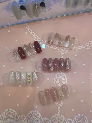 ミディアム ネイルサロンキューティプティ所属・アワ ネイル池袋のネイルデザイン