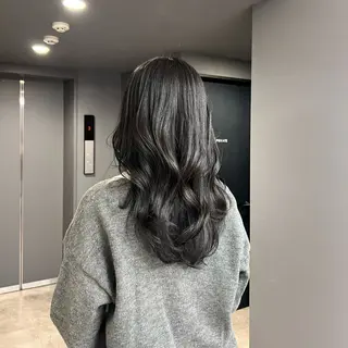 カラー 真下 瑞歩のヘアスタイル