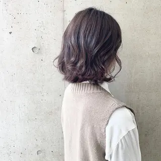 ミディアム カラー 二宮 早智子のヘアスタイル