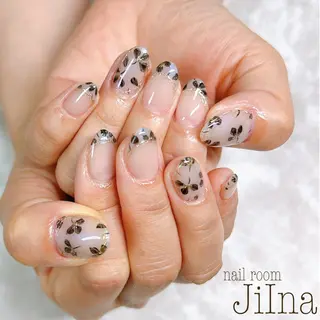 ネイル JiIna nailのネイルデザイン