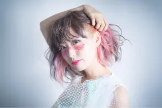 ミディアム カラー パーマ mickey .のヘアスタイル