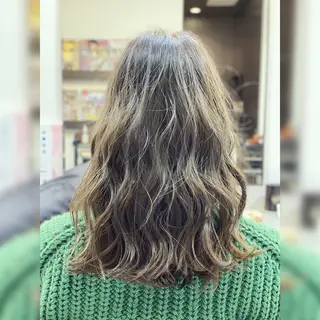 セミロング カラコレ難波所属・カラコレ難波 sakamotoのヘアスタイル