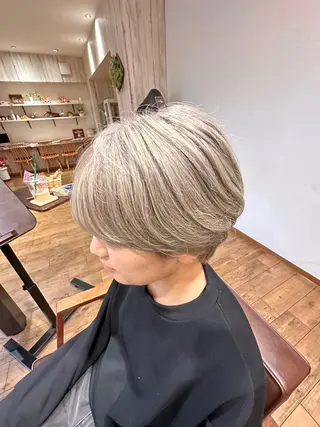 ショート カラー BeginningS ✂️Shunpeiのヘアスタイル