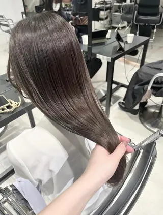 ロング カラー パーマ ヘアアレンジ 透明感/オリーブ/ グレージュ/YUKAのヘアスタイル