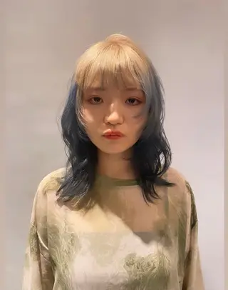 セミロング カラー HANA所属・emiri 🌼のヘアスタイル