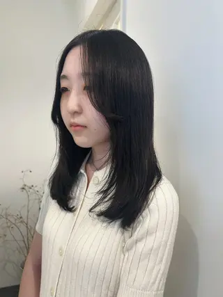 セミロング 湯浅 美葉のヘアスタイル