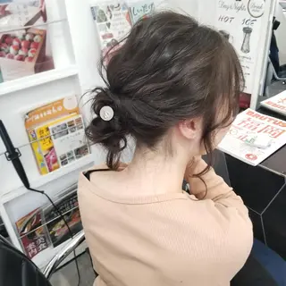 セミロング ヘアアレンジ Day＆Night所属・Day&Night [店長]Chiakiのヘアスタイル