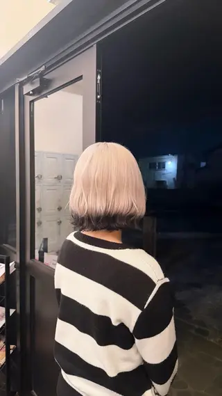 ショート カラー ルプラボウ/梨菜/ ハイトーン/ブリーチのヘアスタイル