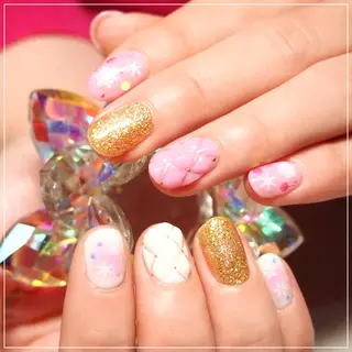 ネイル 山田 麻衣のネイルデザイン