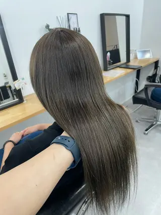 ロング カラー EleRe 栄所属・はやしだ あおいのヘアスタイル