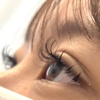 マツエク・マツパ ELLA伊藤 さきのマツエク・マツパデザイン