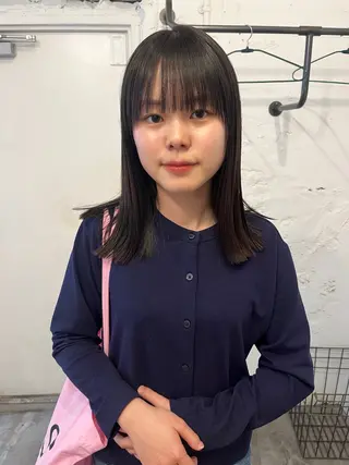 セミロング カラー ✴︎UNU ✴︎モエカのヘアスタイル