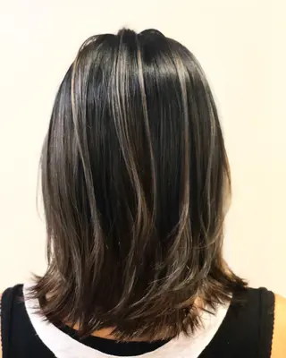 セミロング MAAT所属 AKANEのヘアスタイル