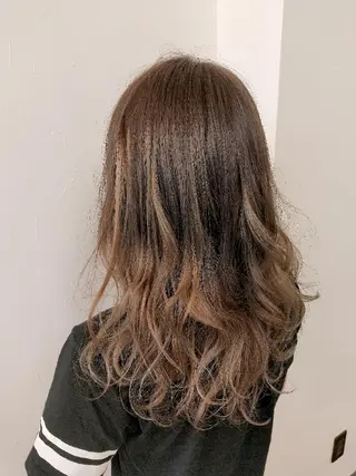 カラー ロング デザインカラー髪質 改善Lilithのその他イメージ